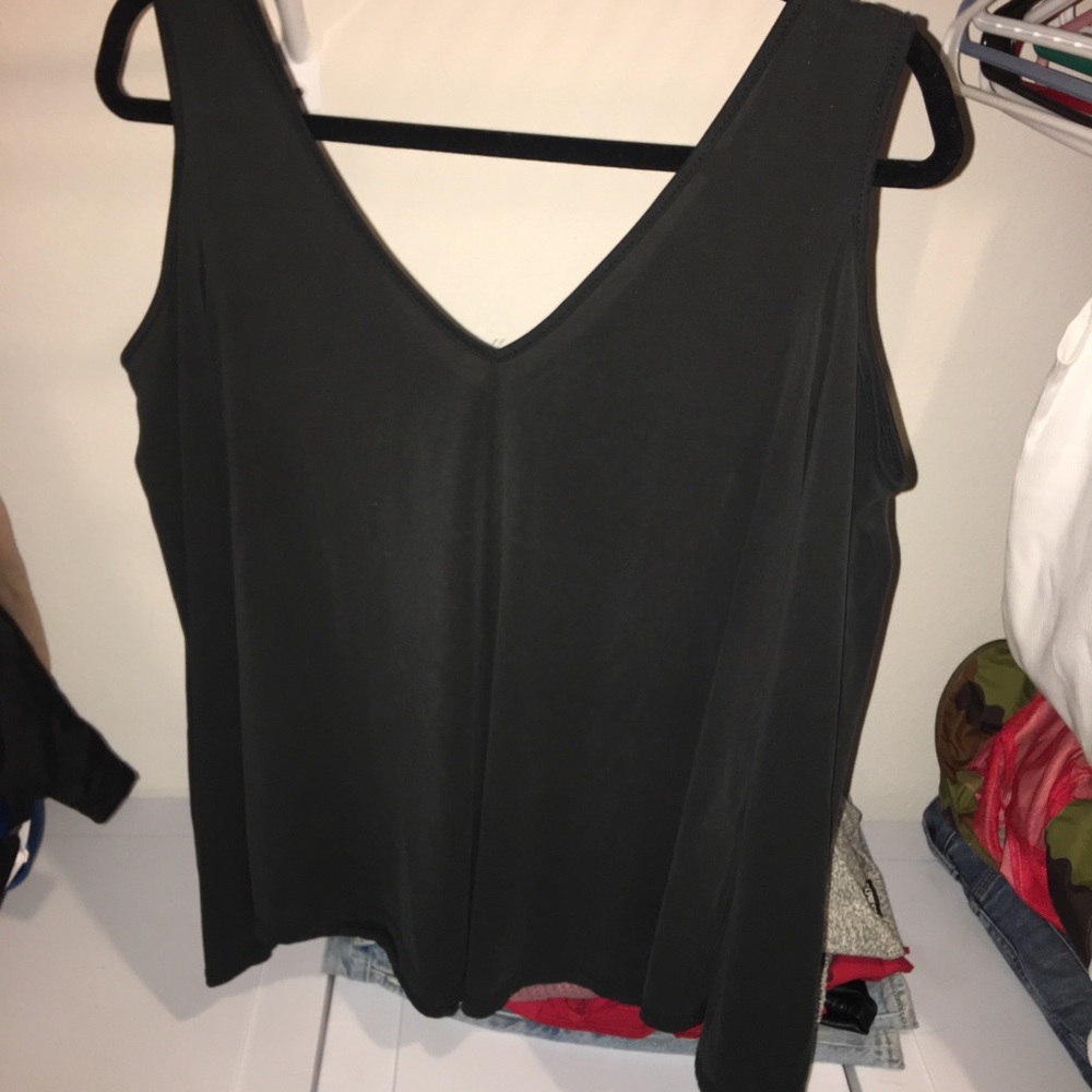 Cold shoulder charcoal top